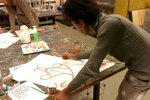 vluchtelingen integratie project-serie schilder- en tekenlessen voor volwassenen in De Werkplaats Kindergemeenschap